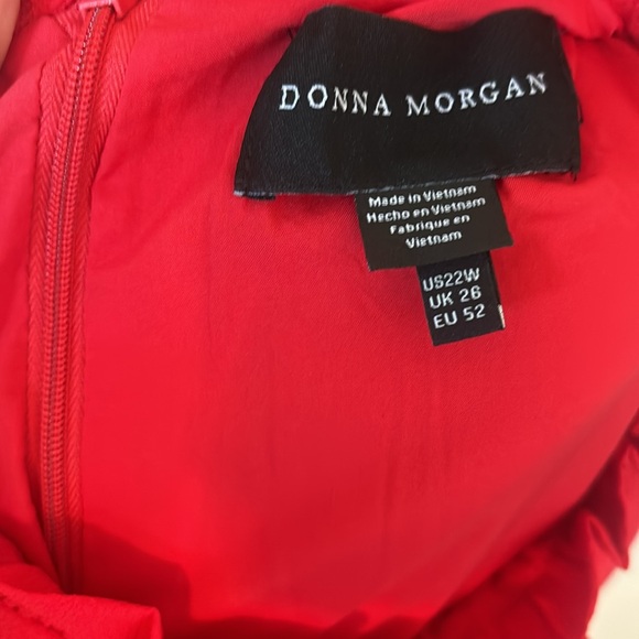 Donna Morgan High Neck Flutter Sleeve Dress size 22W - Picture 10 of 11